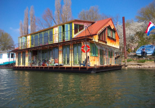 B&B Drijfpaleis woonboot op de Rijn in Arnhem